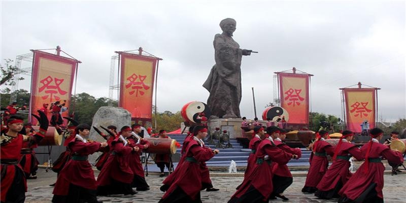 王阳明身逢绝境，116岁道士给他卜卦“明夷”，2年后卦象应验