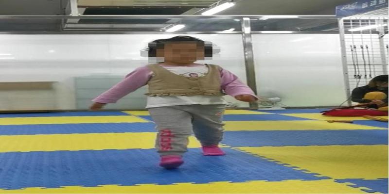 3岁宝宝走路内八字怎么办(哈医大四院儿童康复中心)