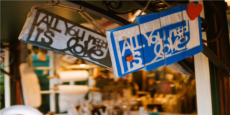 77年属蛇的今年运程(1977年属蛇的女人一生命运)