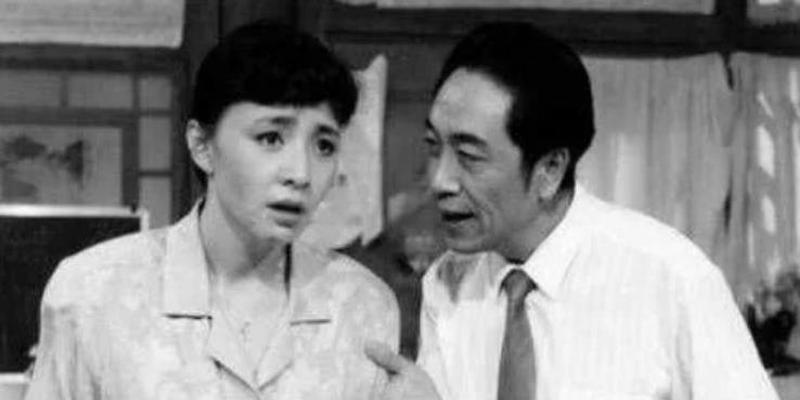 40岁到中戏求学，46岁靠捡漏的角色成名，二婚娶小37岁女粉丝为妻