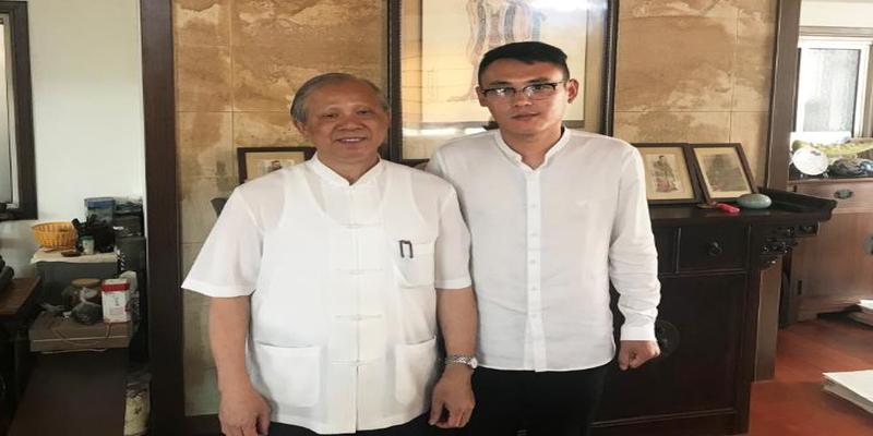 台湾易经大师(希为有曰创始人谢太星拜访台湾周易泰斗吴秋文教授)