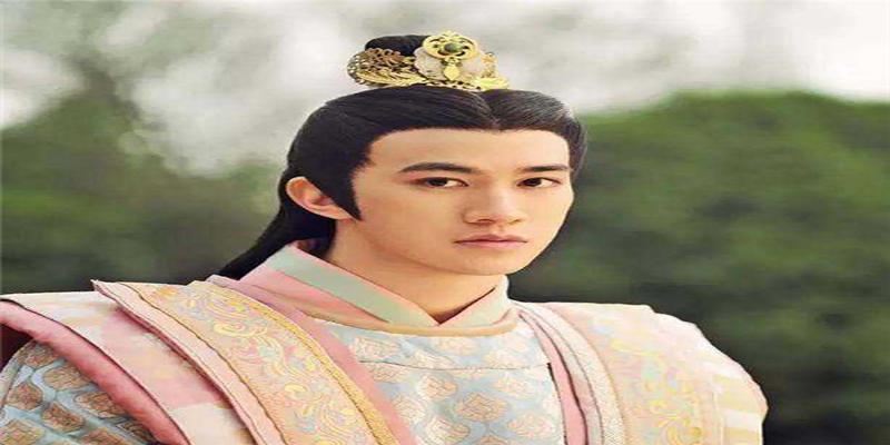 道士上门给人看相,刚进门扭头就走:不算了,他们全家都不是凡人