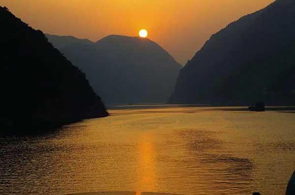 10大经典的女主算命小说(女主玄学算命文)