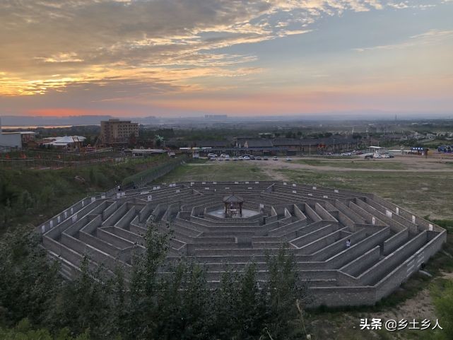 2021年景如何?老人说:辛丑年是“山火贲”,啥意思?早看早知道