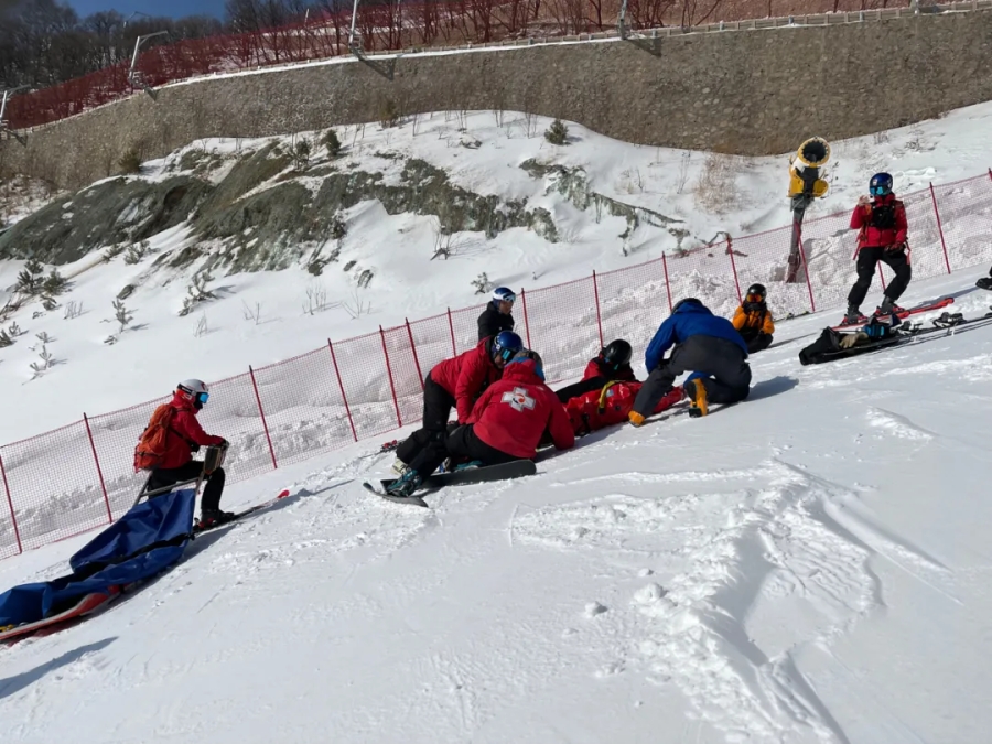 2008年7月6日出生人的命运(冬奥会上最会滑雪的“医生”)