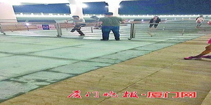 厦门演武大桥观景平台开放　不文明现象时有发生
