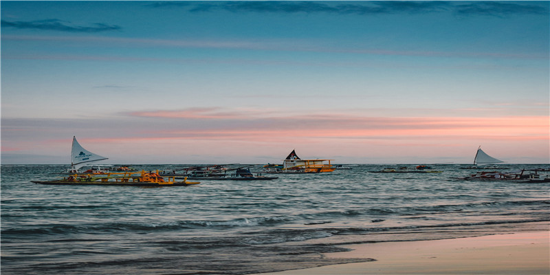 梦到孩子掉水里(梦见别人在水里表演)