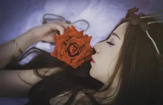 八字不合的两个人在一起结婚会怎么样(八字不合的人能在一起吗)