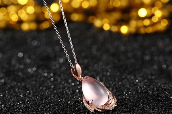 2015本命年带什么好(本命年对照表)