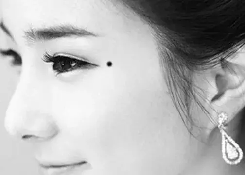 痣生在这些地方的女子，妥妥的大少奶奶，生活大多富裕