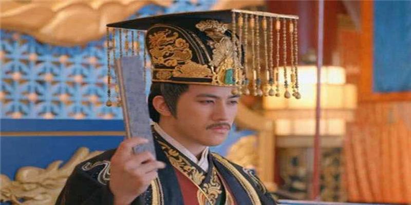 道士上门给人看相,刚进门扭头就走:不算了,他们全家都不是凡人