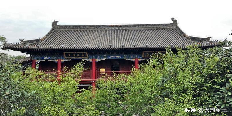 终南山千年楼观台，道长羽化安葬仪式和民间类似，道家果然接地气