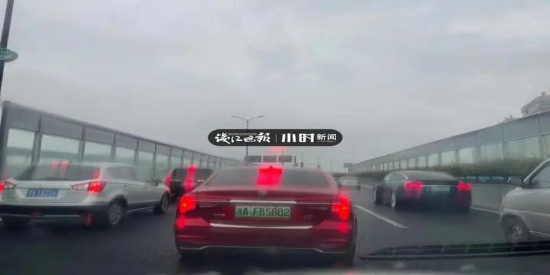 “灿都”凶猛,浙江连发25条红色预警!杭城早高峰堵到崩溃!此地已掀起狂风巨浪