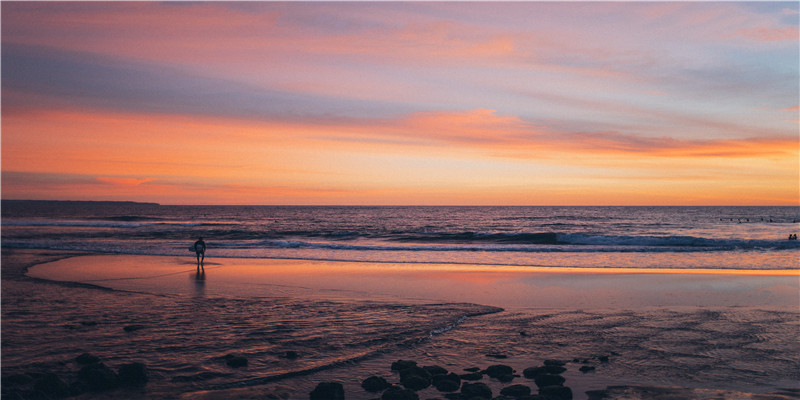 80年代父辈迷恋的“挂历女神”，有人曾被批捕，有人身家破亿