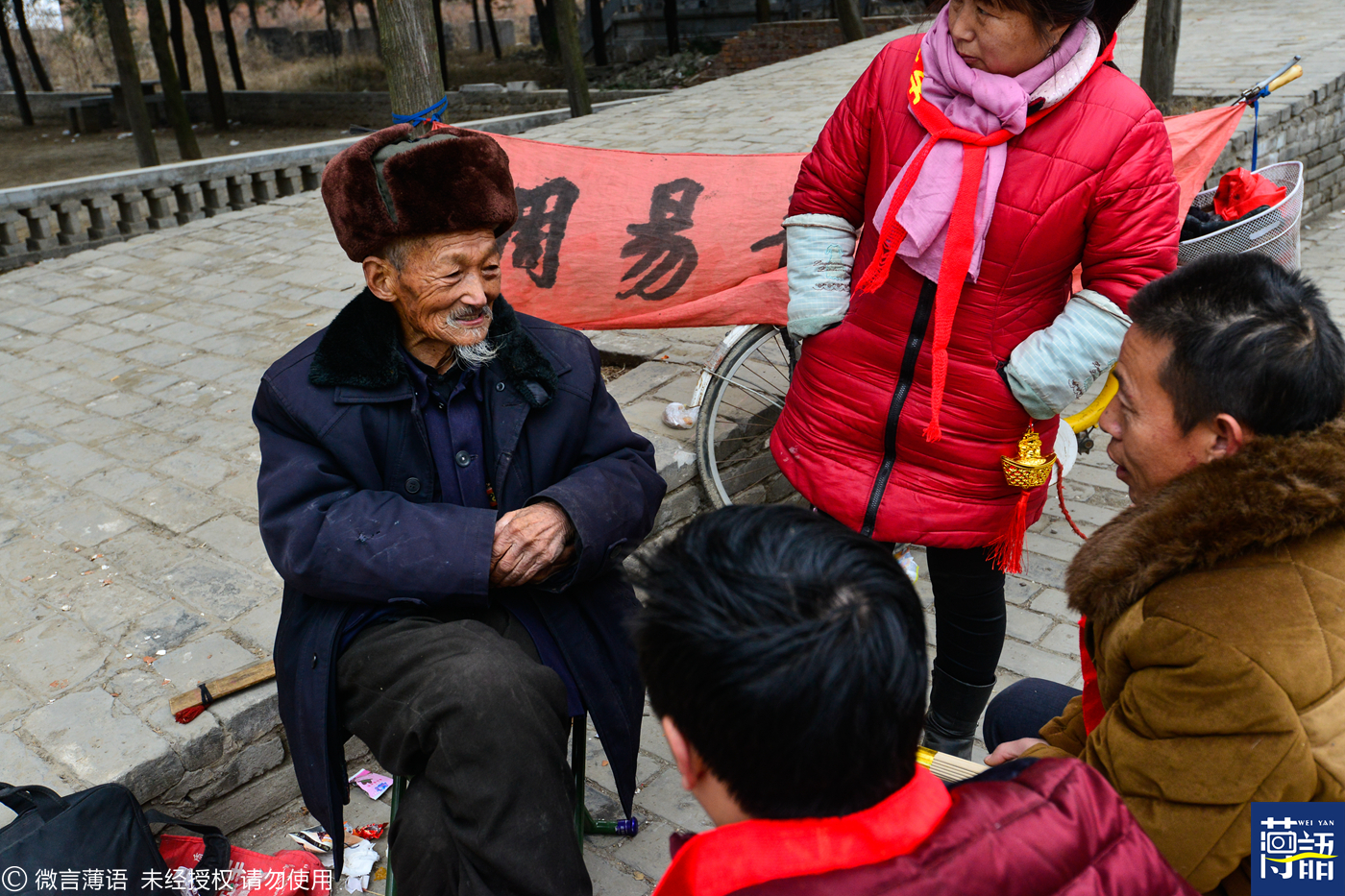 “神鸟”占卜生意火爆，有些却门可罗雀
