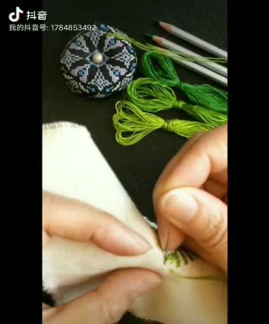 罗泾十字挑花:小挑花,大内涵