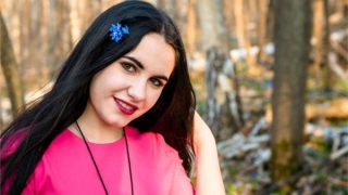 白蜡金是那年出生的(白蜡金和白蜡金结婚好吗)