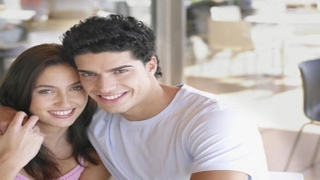 八字测配偶相貌准(如何用八字看未来配偶的长相)