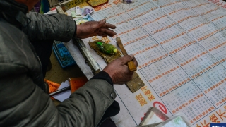 六爻抽签每日一占(易经六爻占卜)_重复