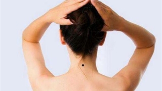 脖子后面有痣图解分析(脖子痣相图解大全)