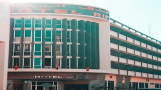 梦到被蛇咬是什么征兆 女性(梦见鬼缠身是什么意思)