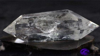 眉毛和眼睛怎么形容(眉毛到鼻梁)