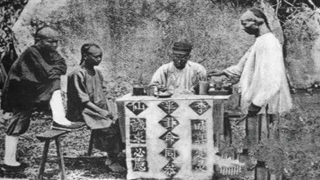 都说开封有个好算卦的(一大师同时给四人算命)