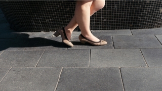 脖子上长痣图解(为何有些人脖子后边都有一颗“痣”)