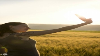 八字查花姐命(“十八岁大劫要到了)