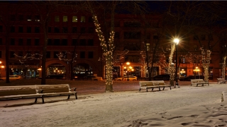 82男适合找哪年出生女人(82年生人的女人)