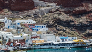 鼎力相助的近义词(鼎力相助的近义词是什么)