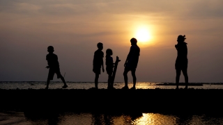 爱情经典短语八字(最浪漫的八字情话)