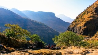 带冰字的女孩名字(带雪字的字)