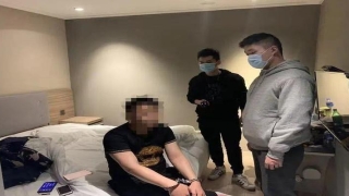 道家算卦手掌图(女子为挽回感情请冒牌道士作法)