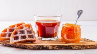 八字爱情短句(超甜艾特对象秀恩爱的说说)