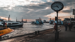 2000年的人生运程如何(2000年出生今年运势如何)_重复