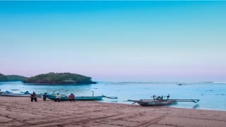 40岁的女人梦见自己骑自行车(做梦梦见冰雪)_重复