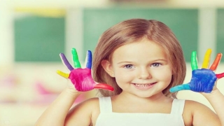 测名字算命 免费(小女孩取名字精选)