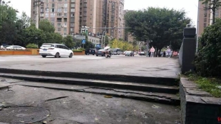 被算卦的叫住(17岁少女为转运被算命先生强奸)