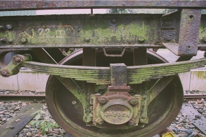 梦到被毒蛇咬到手(孕妇睡觉梦到蛇什么意思)