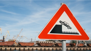 猴和猪相配婚姻如何(十二生肖配对姻缘表)