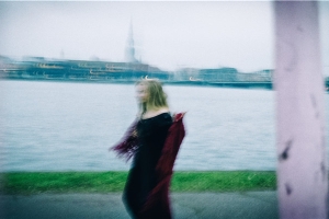 被蛇缠身周公解梦(担惊受怕一天)