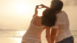 八字财星有根的意义(食神生财的巨富八字)