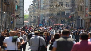 巨大财运来临预兆梦见好多人_重复